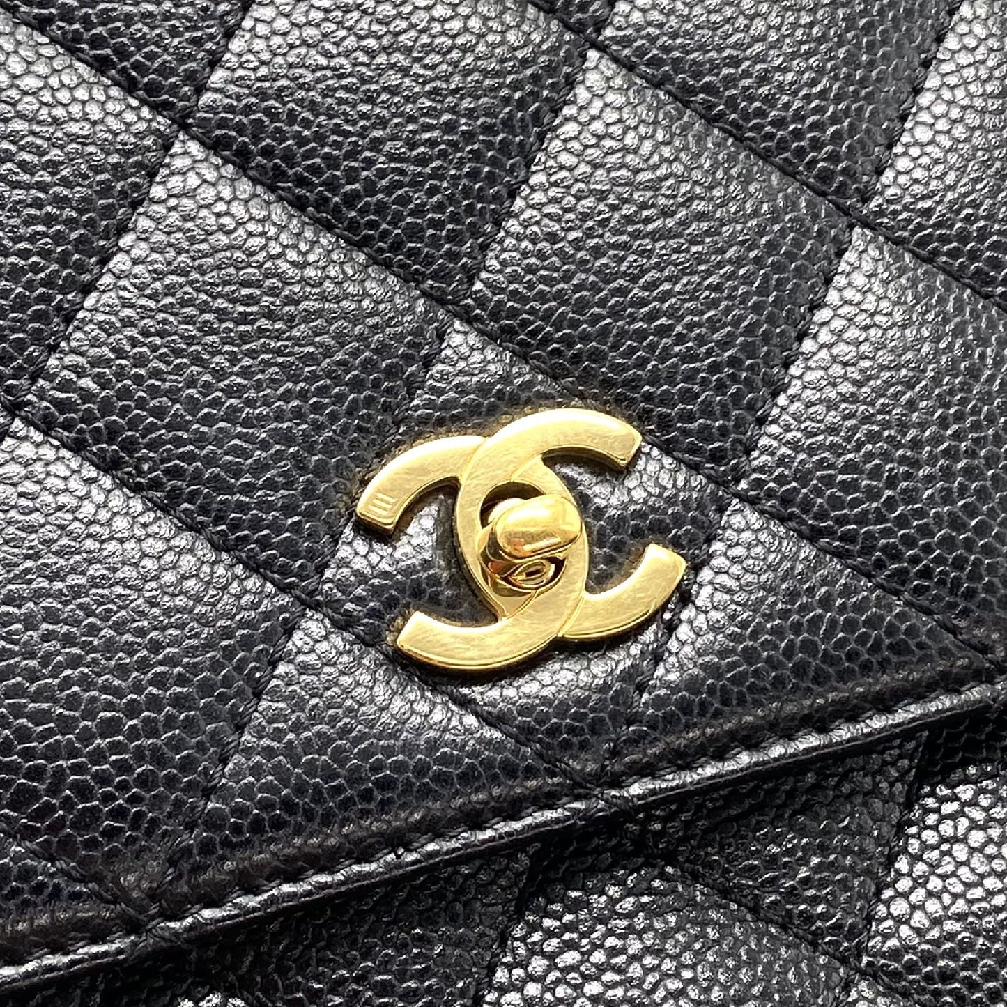 CHANEL CHANEL Matelasse Turnlock Coco Mark Caviar Skin Handbag