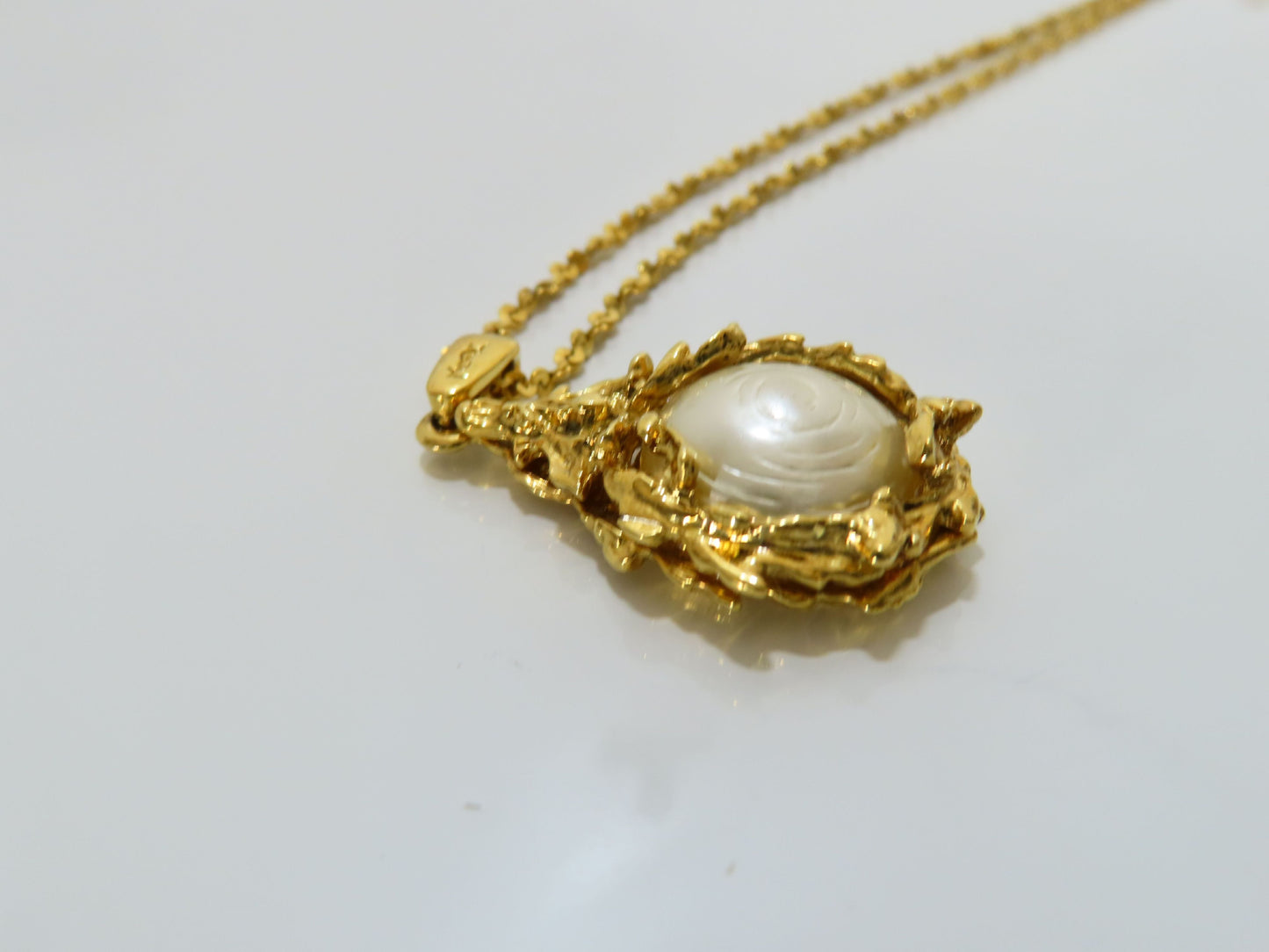 Yves Saint Laurent SAINT LAURENTYSL NC Large Faux Pearl Necklace