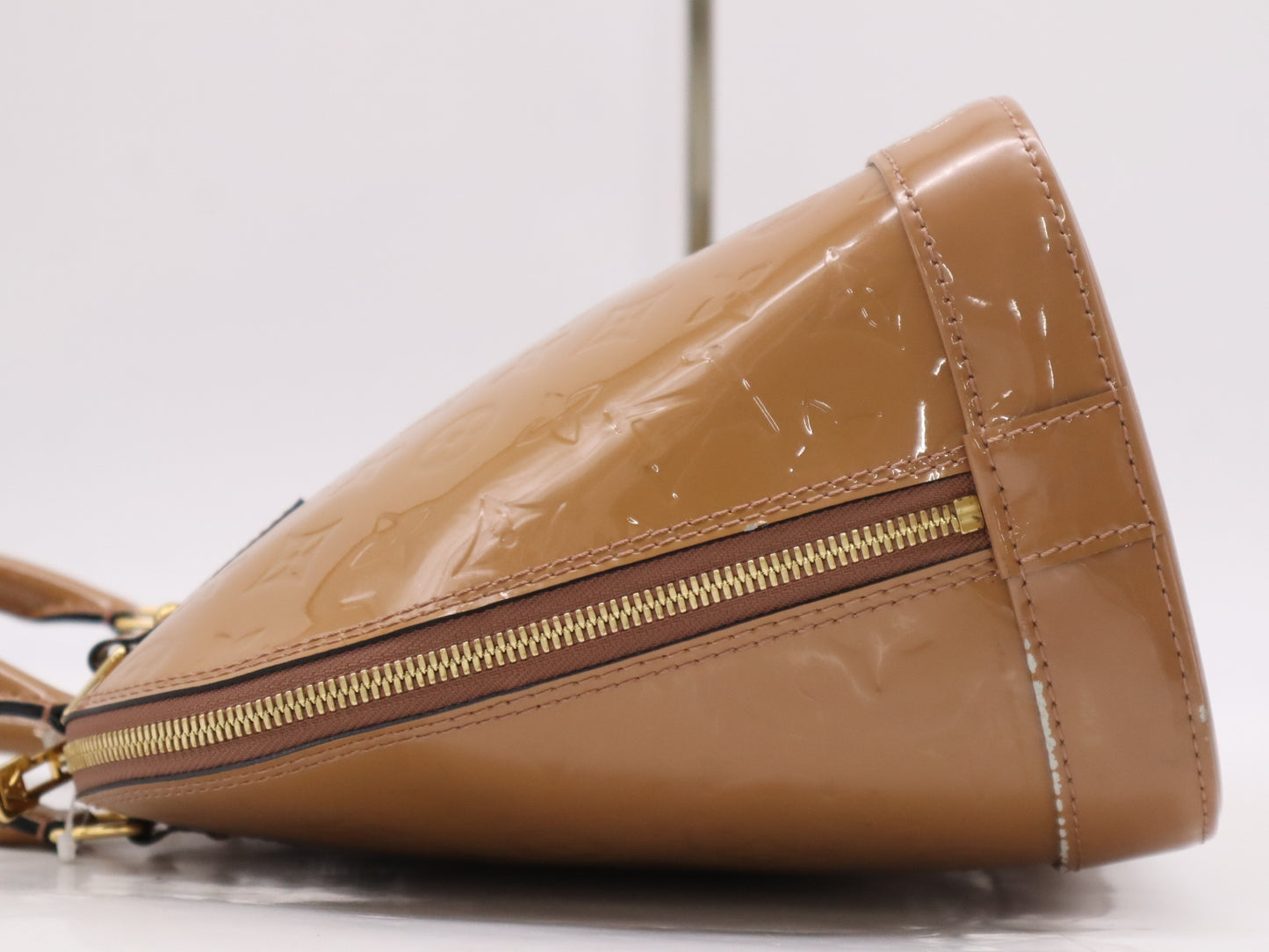 LOUIS VUITTON M91583 Vernis Alma Rose Velour Handbag with Cloche