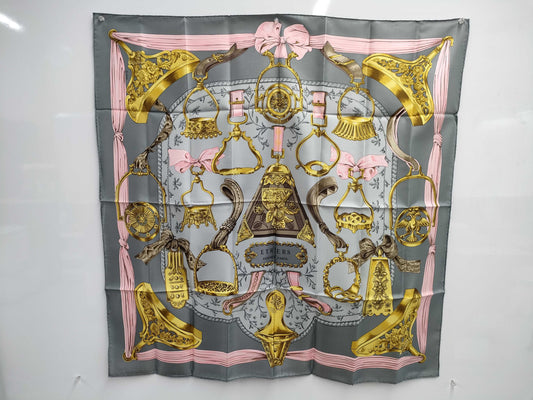 HERMES Silk Carré 90 ETRIERS Scarf