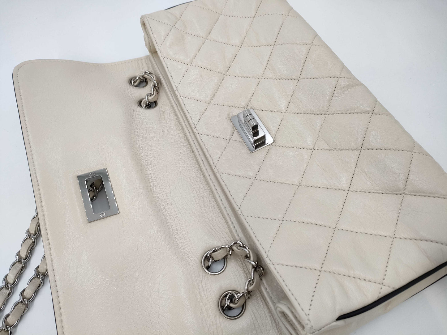CHANEL CHANEL Shoulder Bag 2.55 East West White with Seal Chain Shoulder Bag