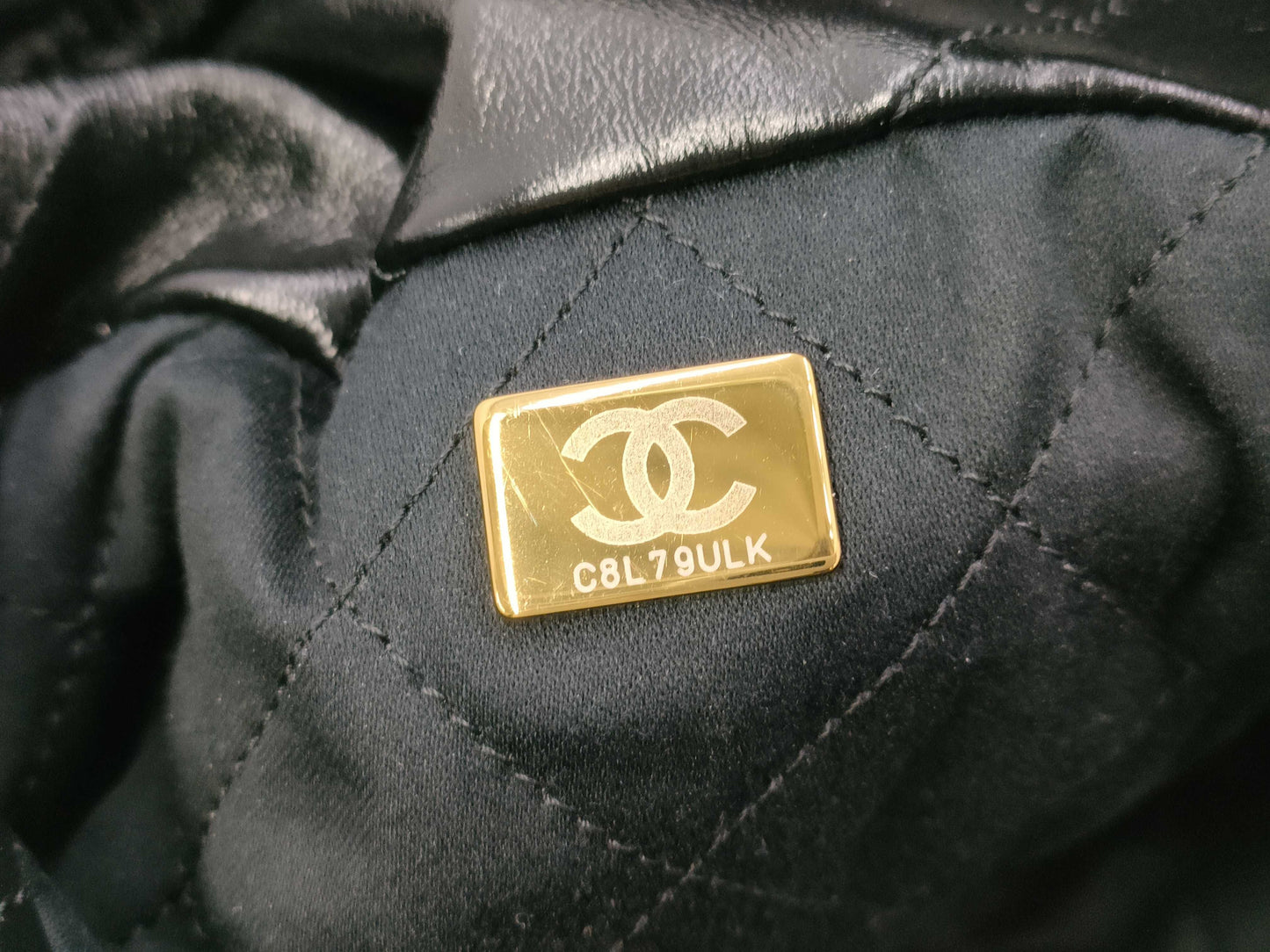 CHANEL CHANEL 22 Shiny Calfskin Chain Shoulder Bag with Gold Hardware and Pouch, AS3260, Serial Number Plate, Black, Shoulder Bag