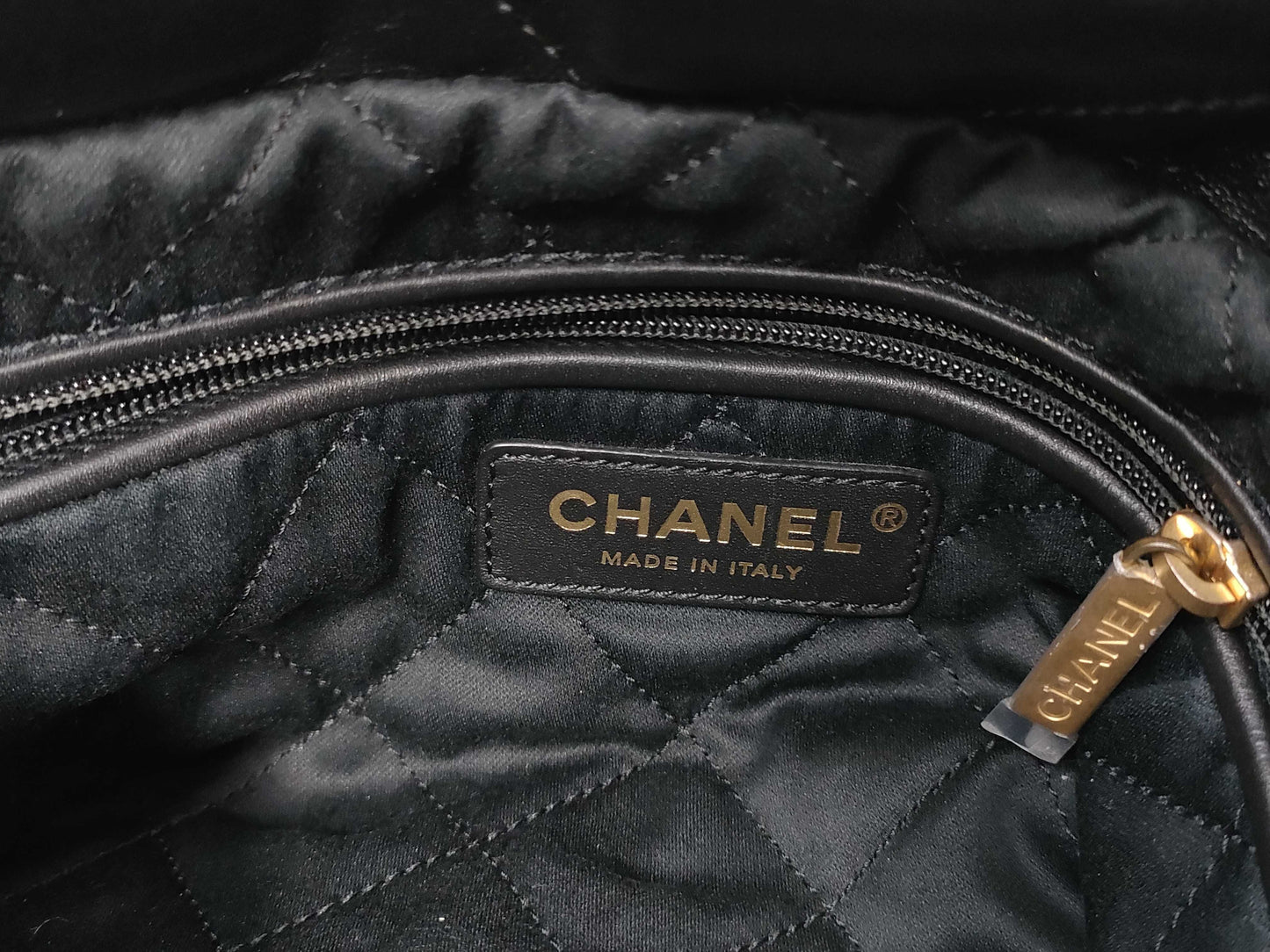CHANEL CHANEL 22 Shiny Calfskin Chain Shoulder Bag with Gold Hardware and Pouch, AS3260, Serial Number Plate, Black, Shoulder Bag