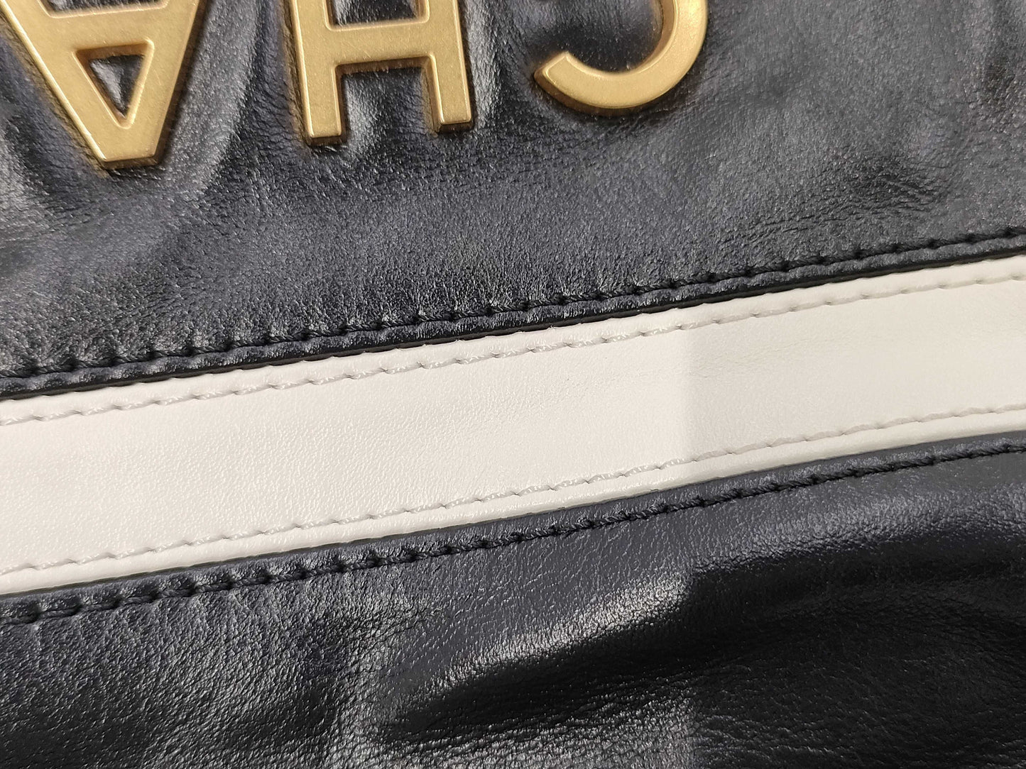 CHANEL CHANEL 22 Shiny Calfskin Chain Shoulder Bag AS3980 with Gold Hardware and Serial Number Plate in Black