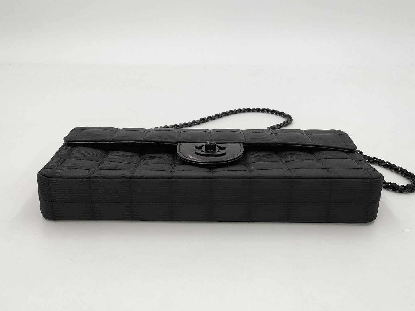 CHANEL Neutra Chain Shoulder Bag with Box and Guarantee Card