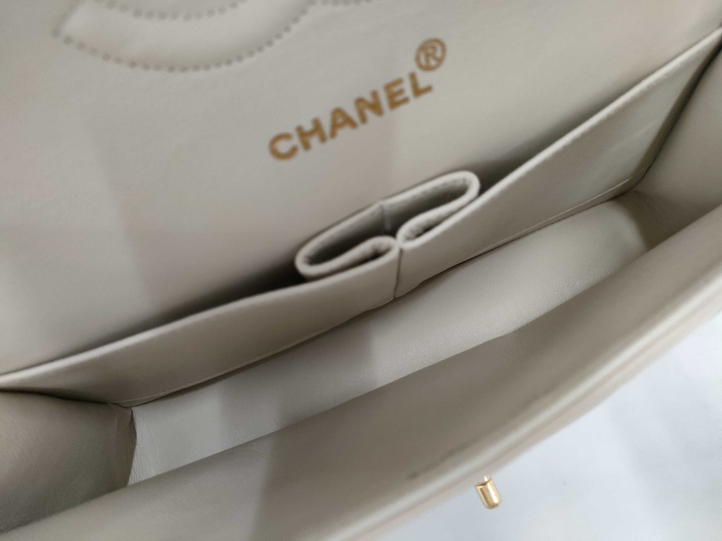 CHANEL Matelasse 25 Beige Lambskin Shoulder Bag with Box and Guarantee Card
