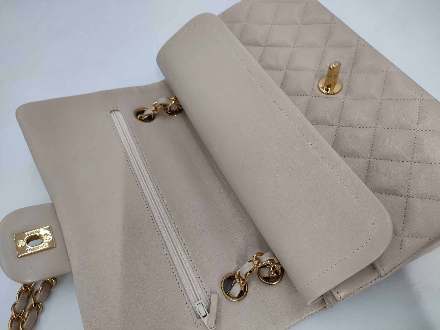 CHANEL Matelasse 25 Beige Lambskin Shoulder Bag with Box and Guarantee Card