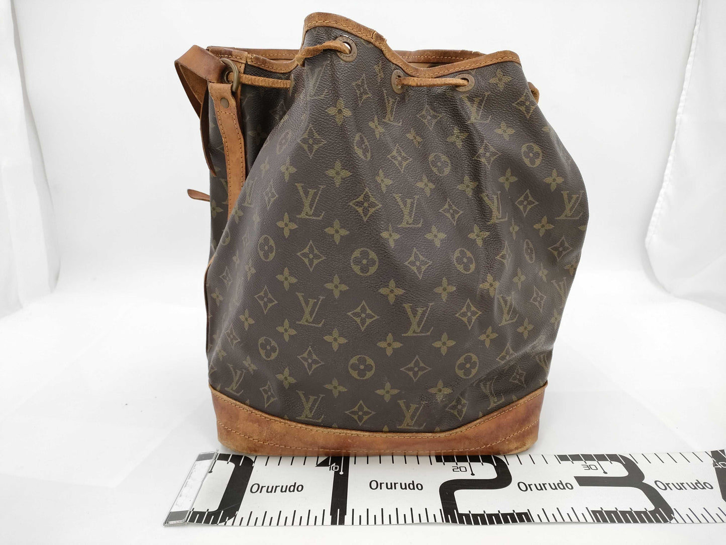 LOUIS VUITTON Monogram Noe Shoulder Bag