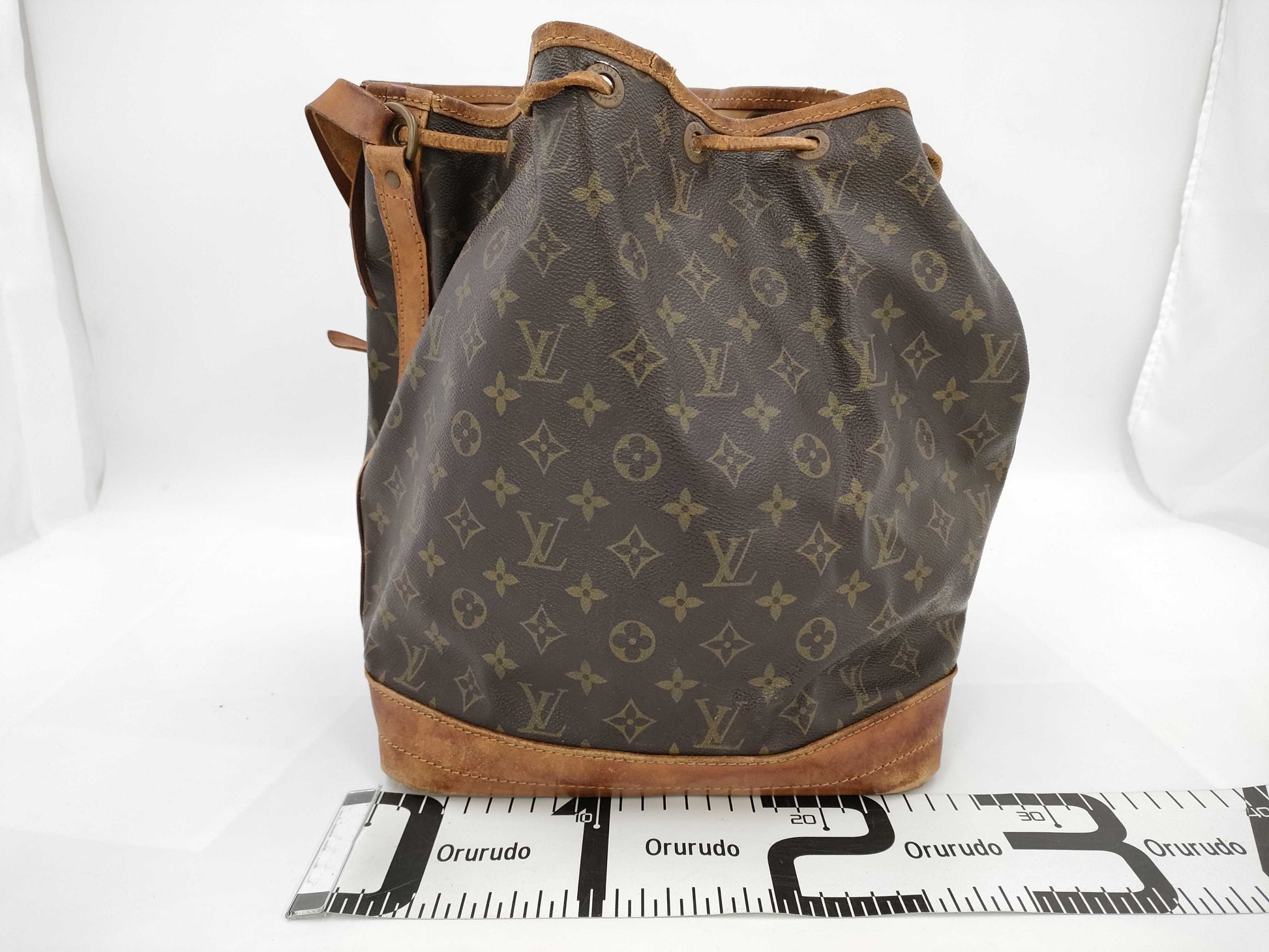 LOUIS VUITTON Monogram Noe Shoulder Bag