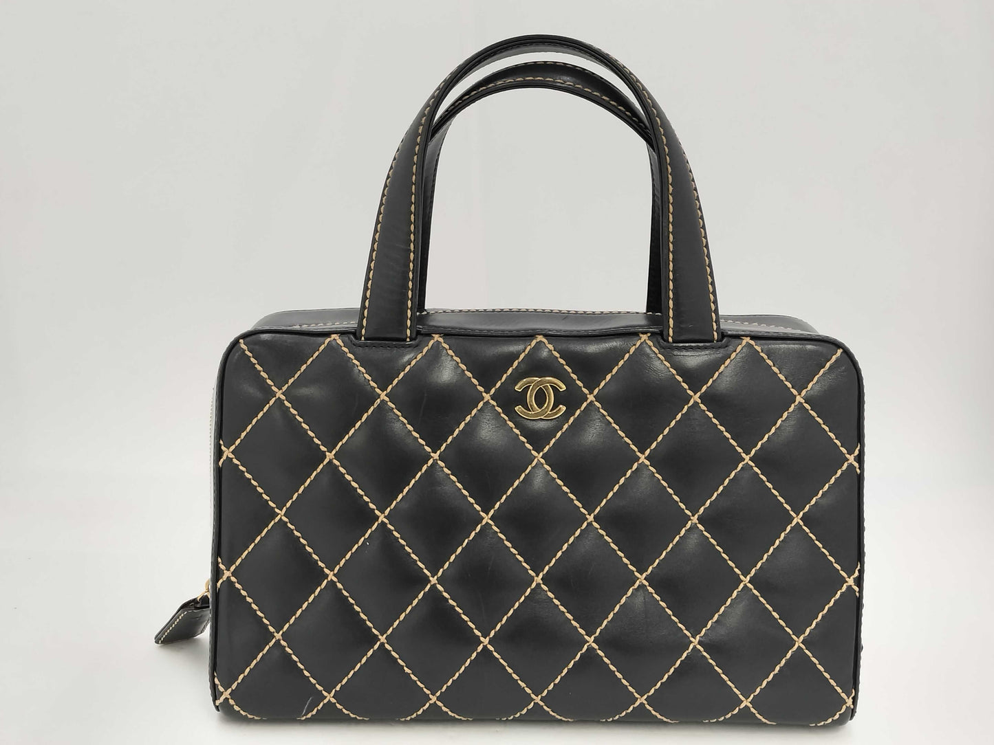 CHANEL Wild Stitch Calfskin Black GD Hardware A18121 7639185 Seal Included No Card Included Handbag