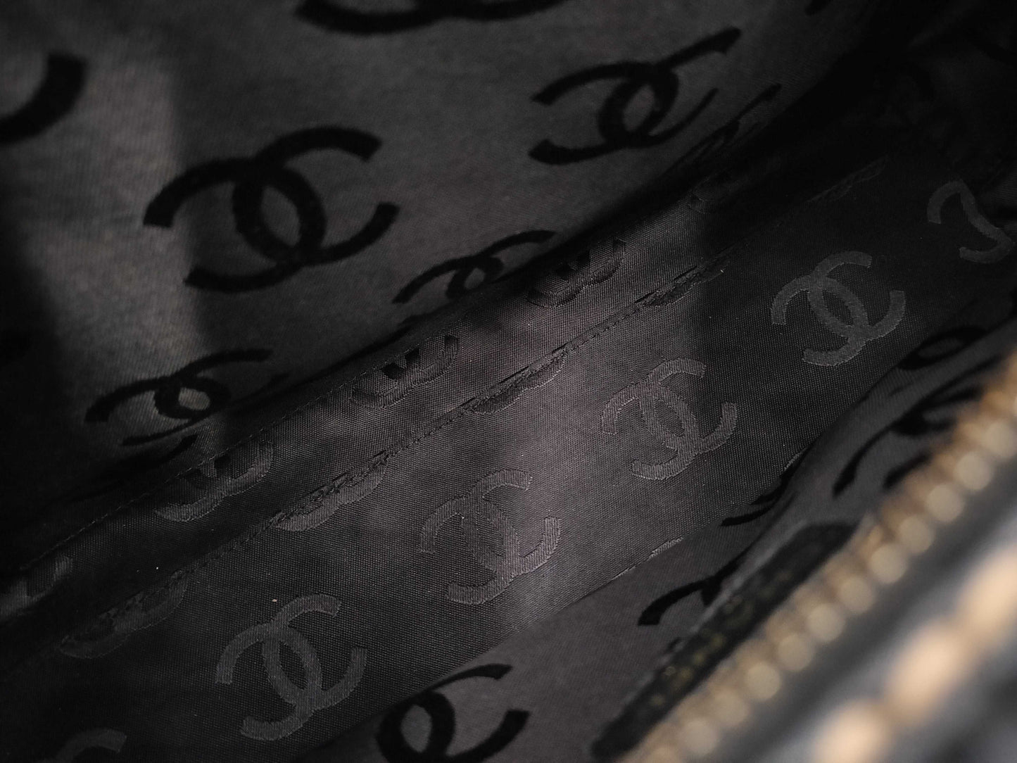 CHANEL Wild Stitch Calfskin Black GD Hardware A18121 7639185 Seal Included No Card Included Handbag