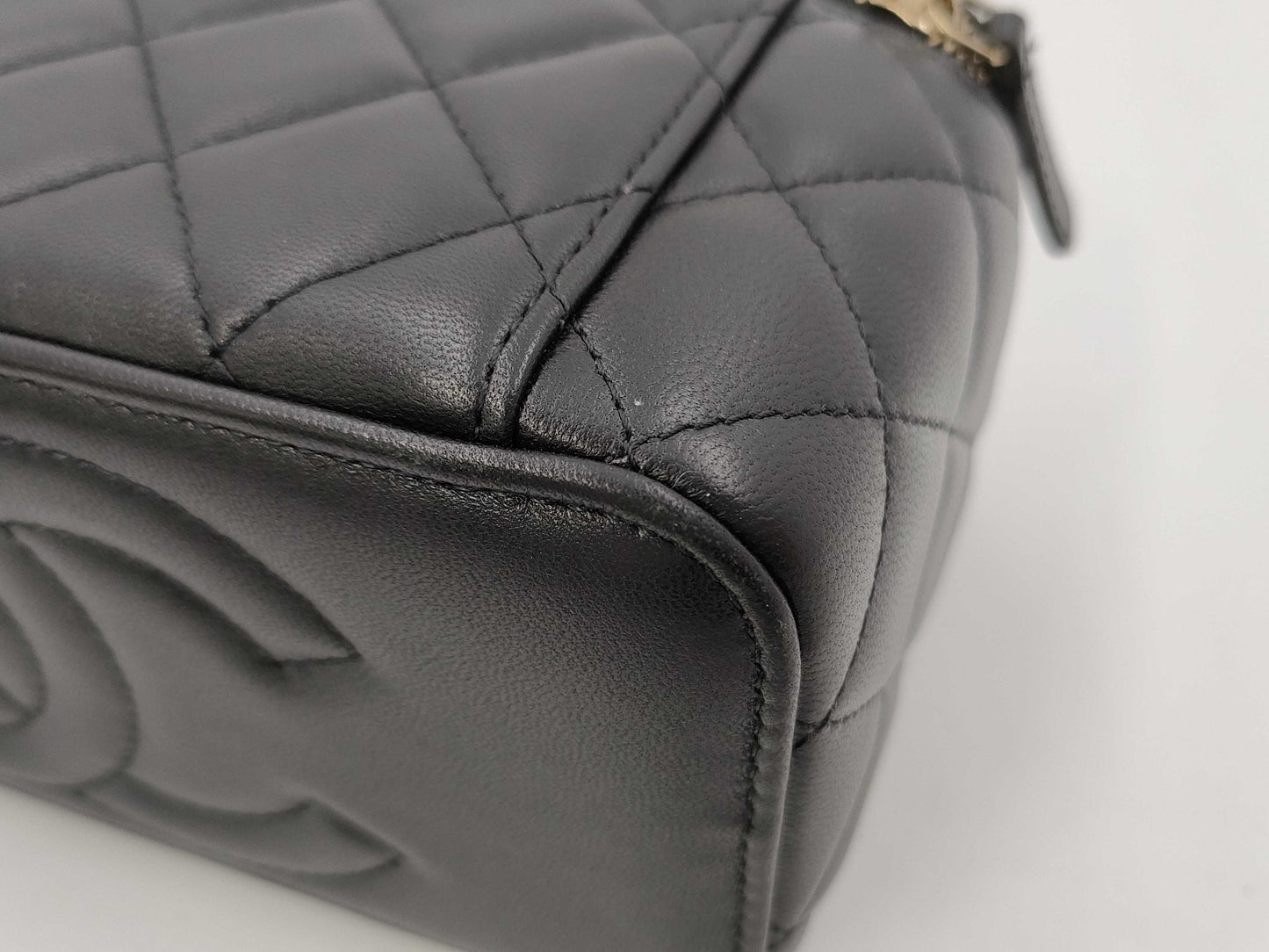 CHANEL 2-Way Chain Vanity Bag with Top Handle, Mirrored Matelasse Lambskin, Black with GD Hardware, AP2199 AHKG4A71 Shoulder Bag