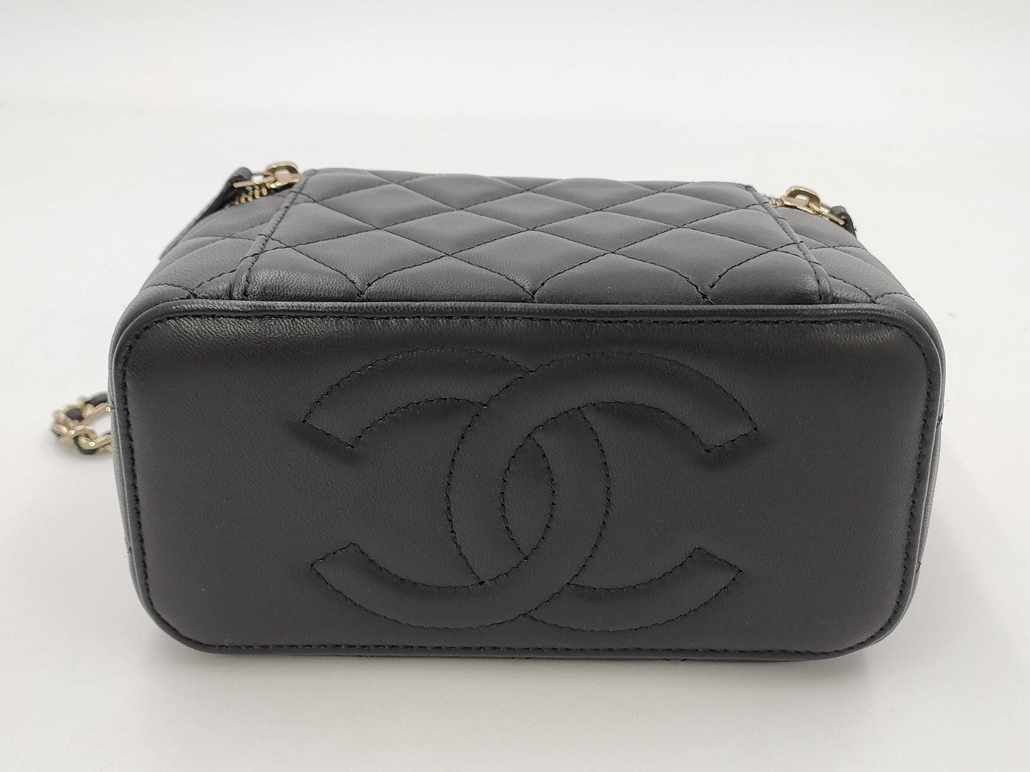 CHANEL 2-Way Chain Vanity Bag with Top Handle, Mirrored Matelasse Lambskin, Black with GD Hardware, AP2199 AHKG4A71 Shoulder Bag