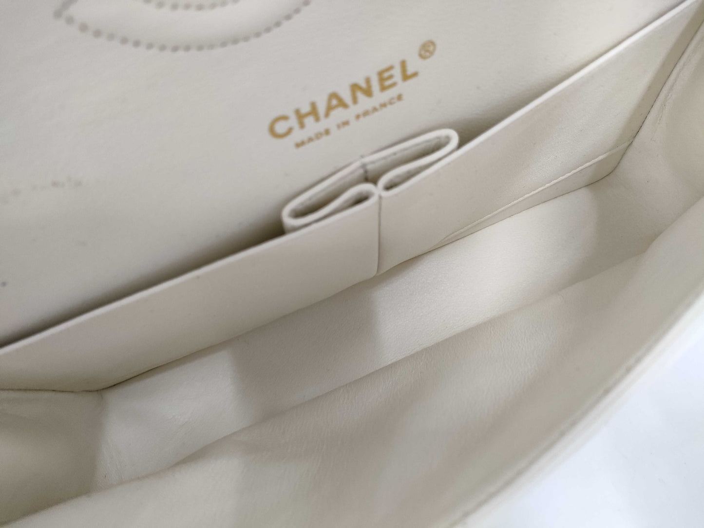 CHANEL Caviar Skin Double Flap Matelasse Chain Shoulder Bag White 9 Series Shoulder Bag