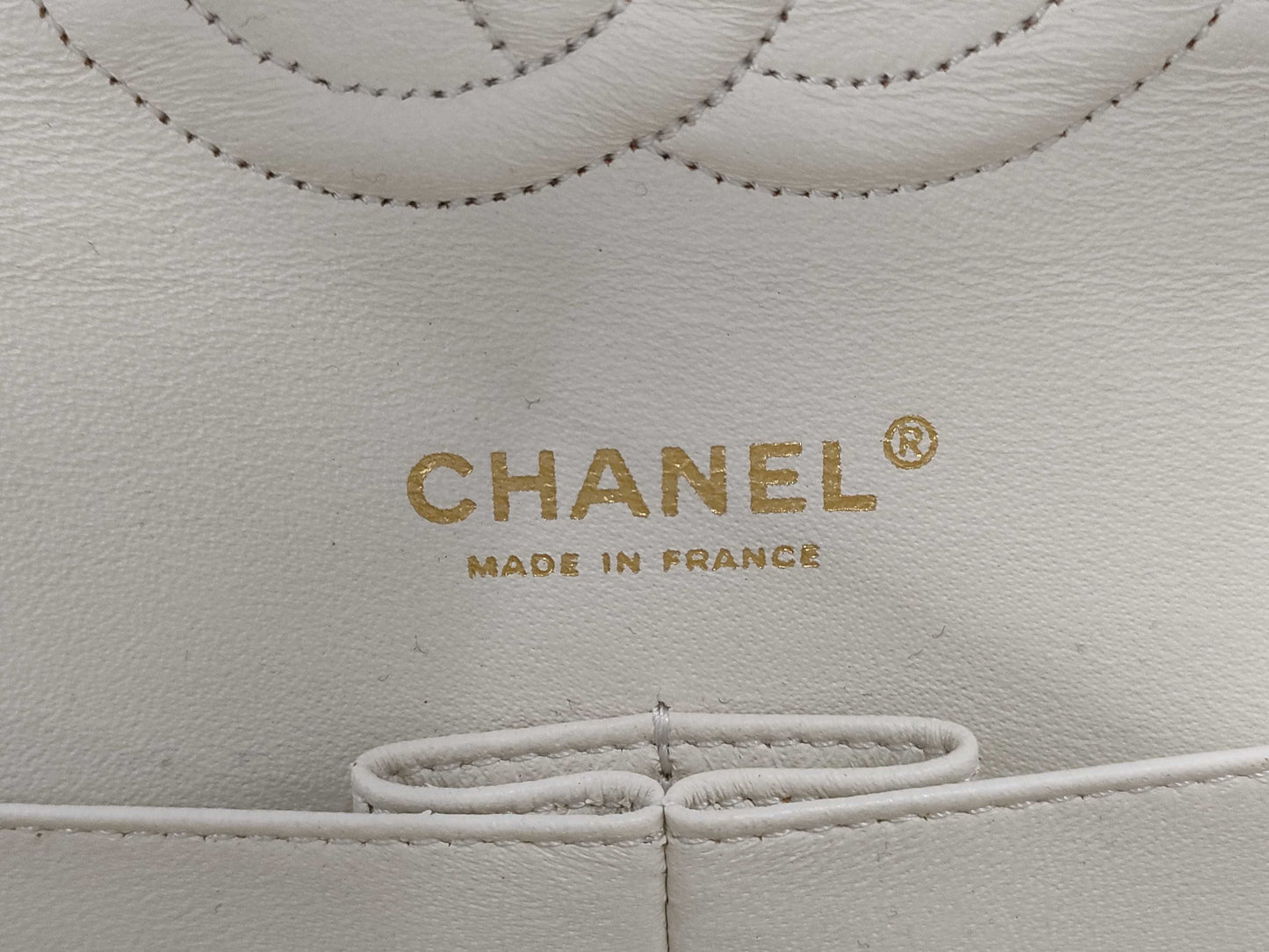 CHANEL Caviar Skin Double Flap Matelasse Chain Shoulder Bag White 9 Series Shoulder Bag