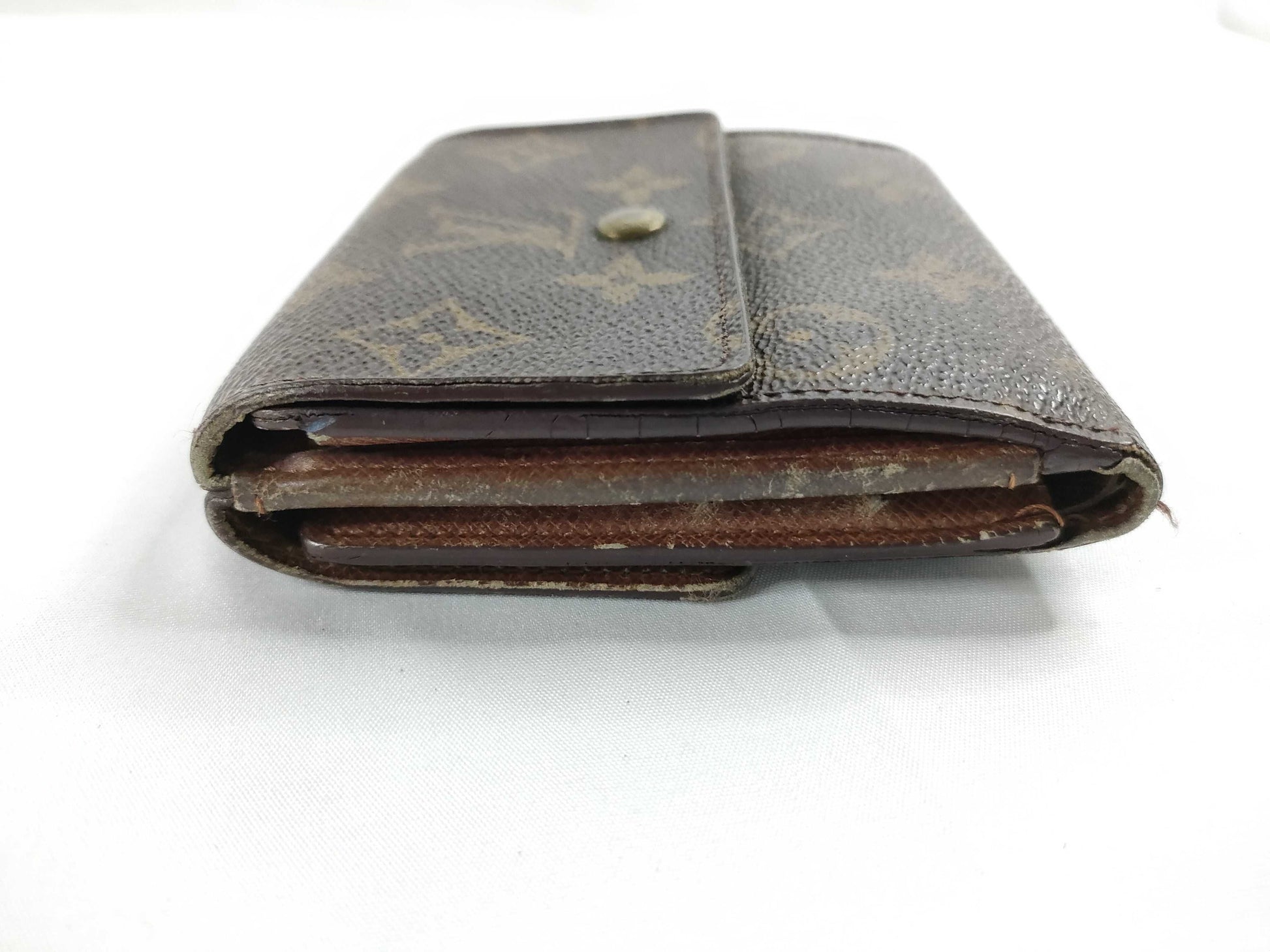 LOUIS VUITTON Monogram Louis Vuitton Monogram Folding Wallet