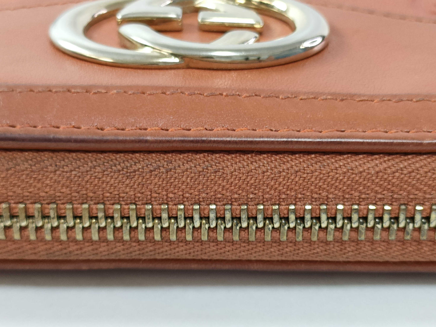GUCCI Sukey Zippy Wallet