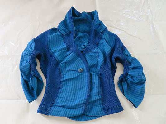 PLEATS PLEASE 3D Steam Jacket Top