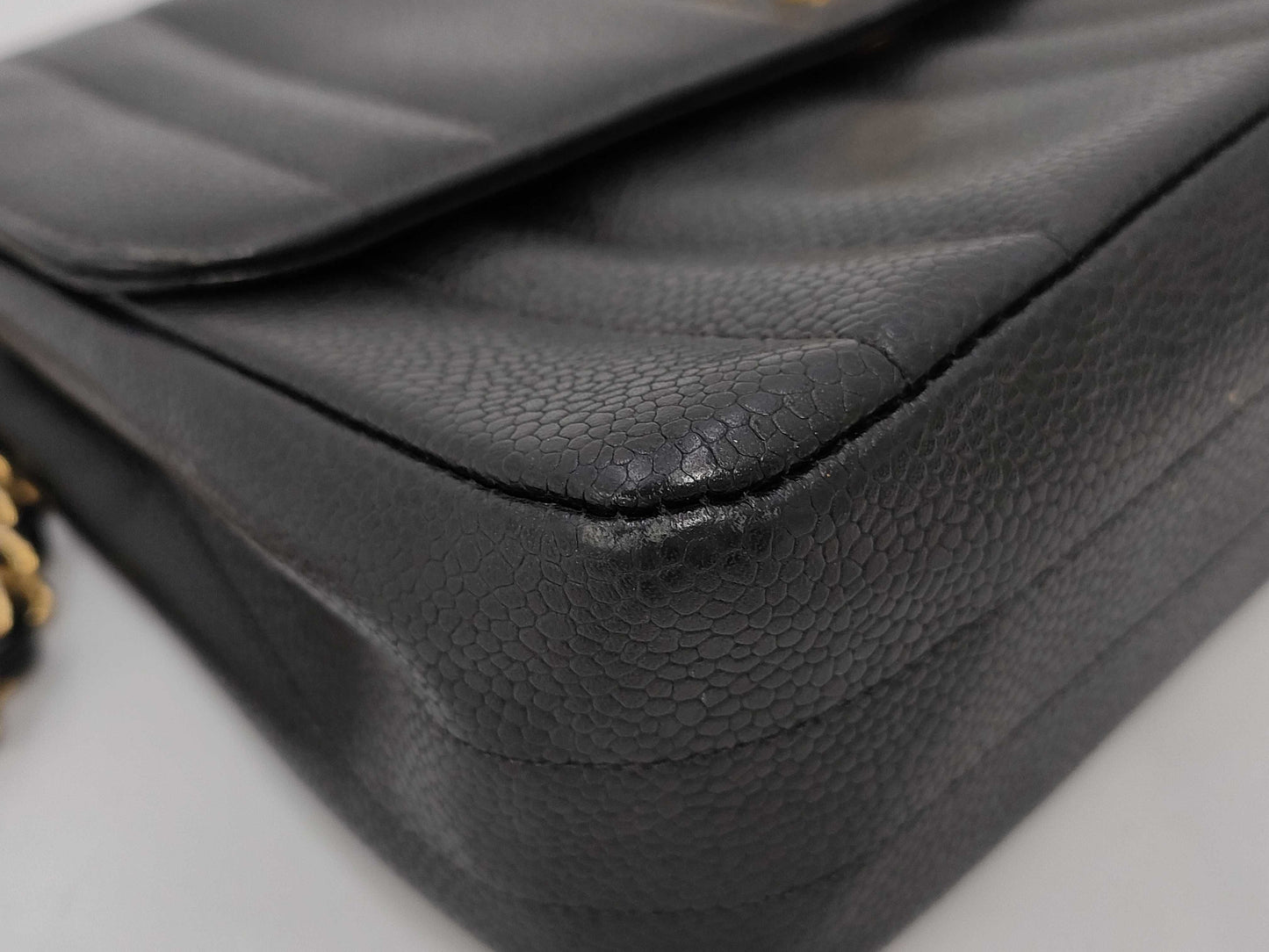 CHANEL Caviar Shoulder Bag