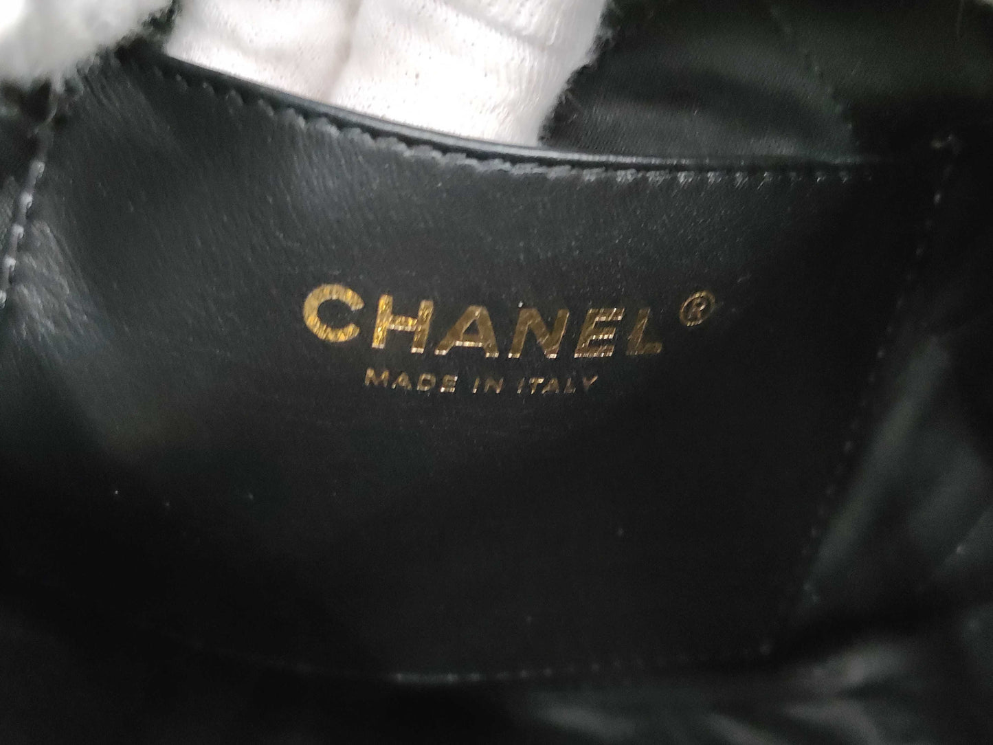 CHANEL CHANEL 22 Shoulder Bag Calfskin Shoulder Bag
