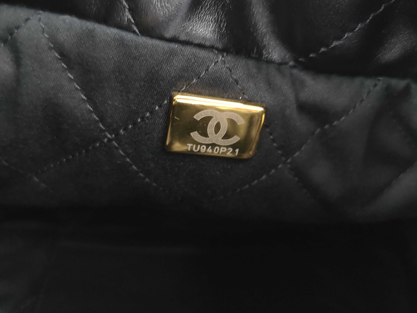 CHANEL CHANEL 22 Shoulder Bag Calfskin Shoulder Bag