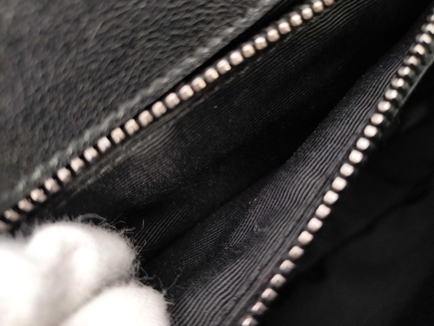 Yves Saint Laurent YSL Shoulder Bag