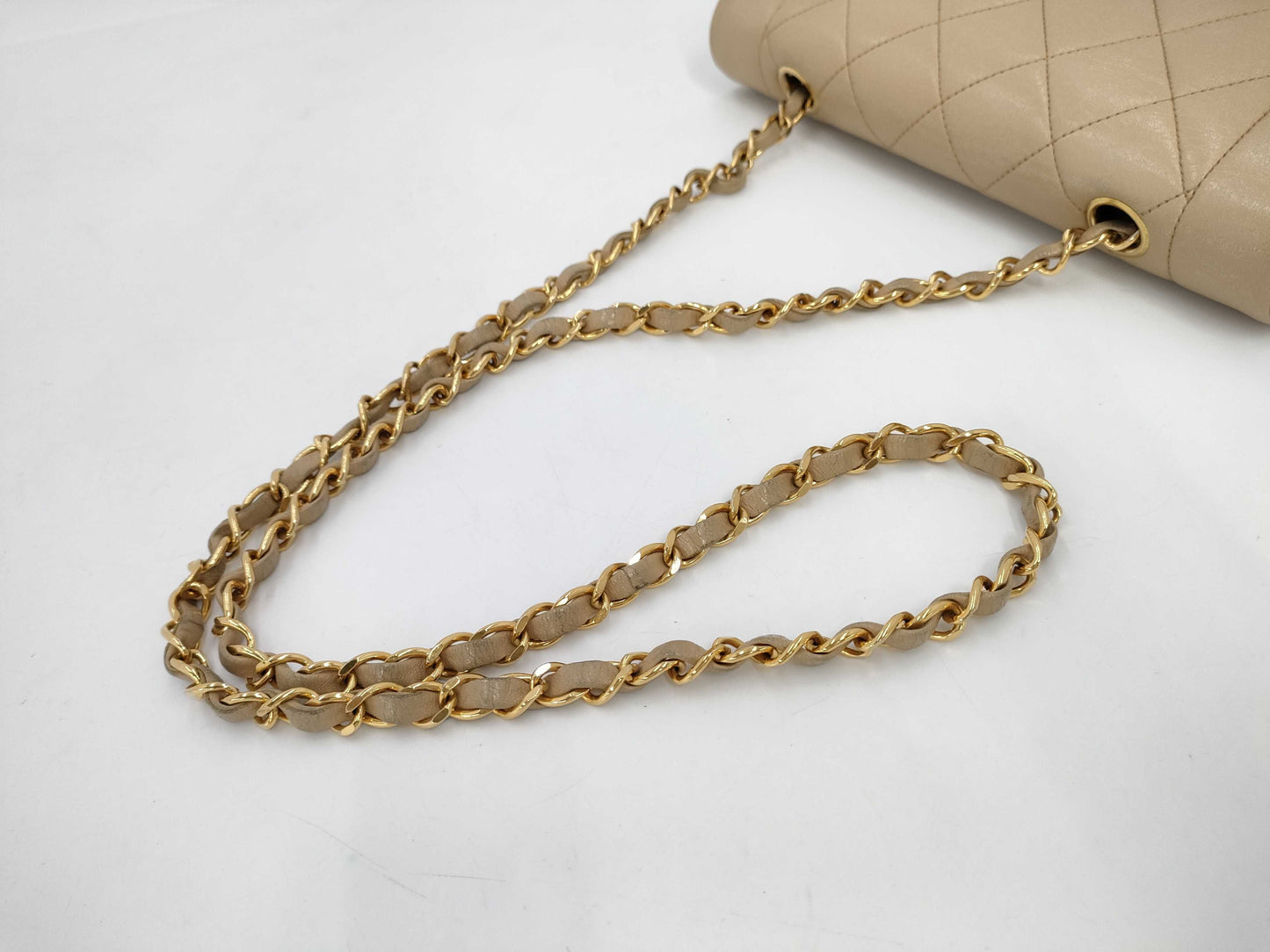 CHANEL Diana 22 Lamb Chain Shoulder Bag with GD Hardware