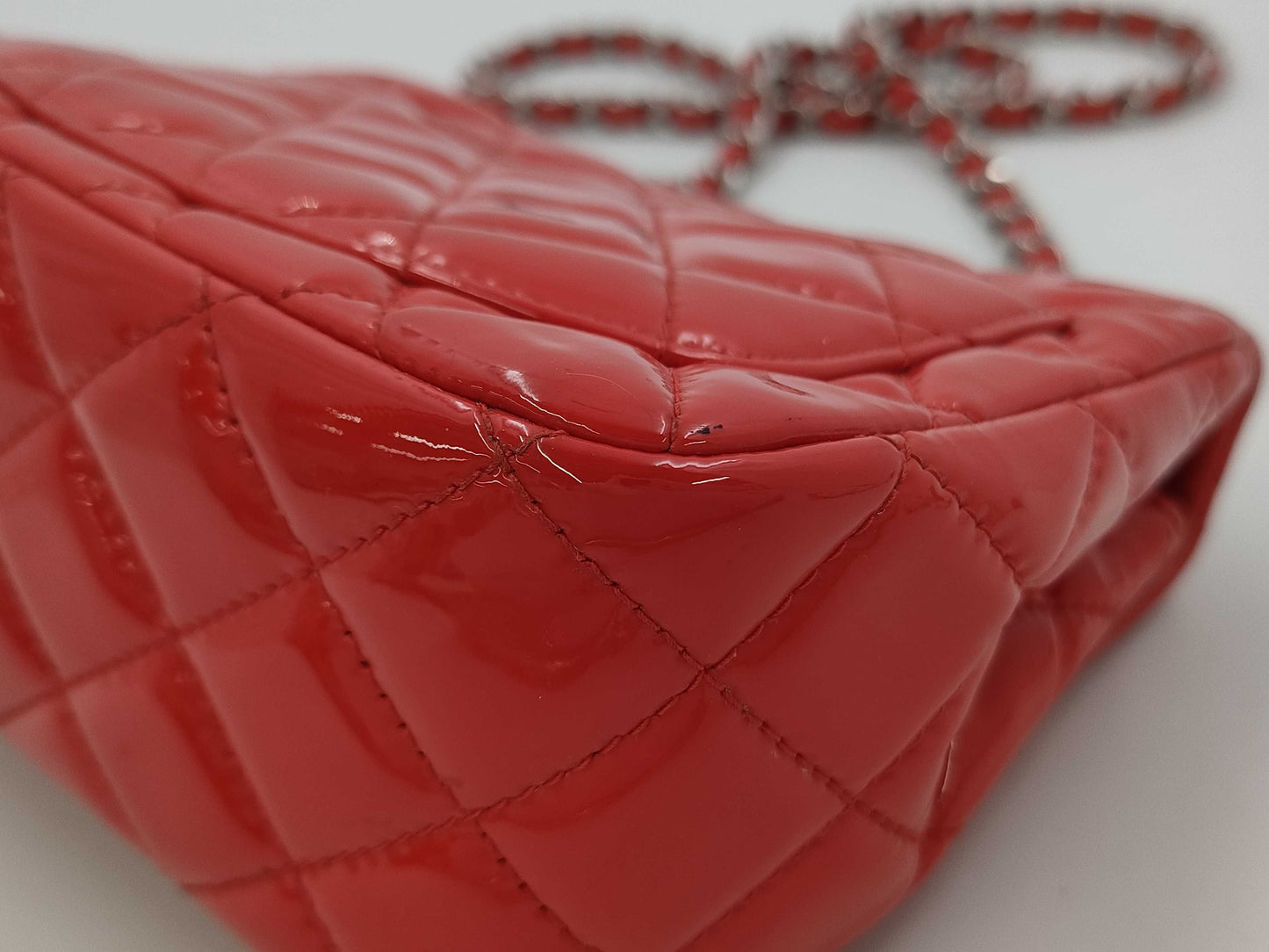 CHANEL CHANEL Mini Matelasse Patent Chain Shoulder Bag