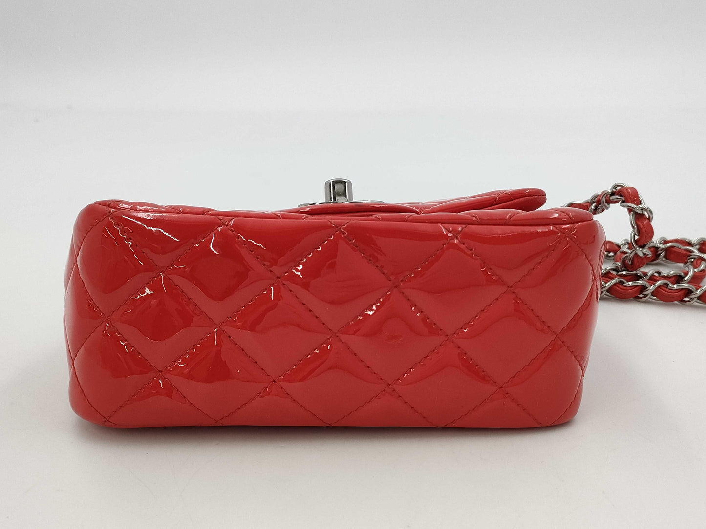 CHANEL CHANEL Mini Matelasse Patent Chain Shoulder Bag