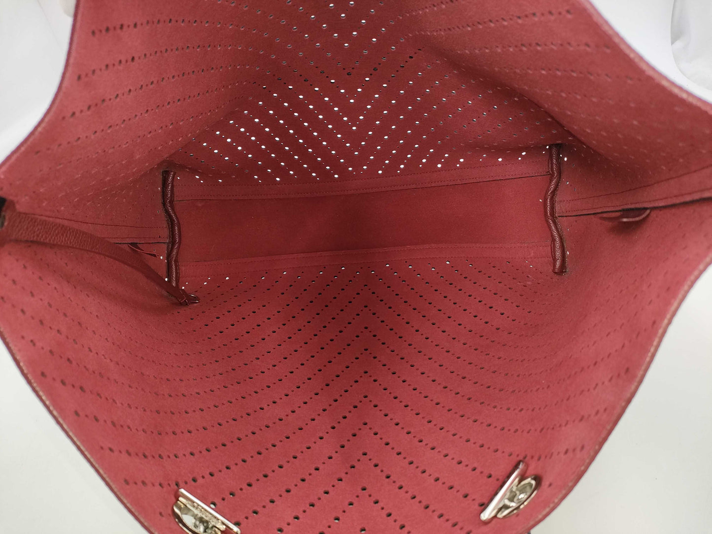 CHANEL Punching Chain Tote 22303300 Tote Bag
