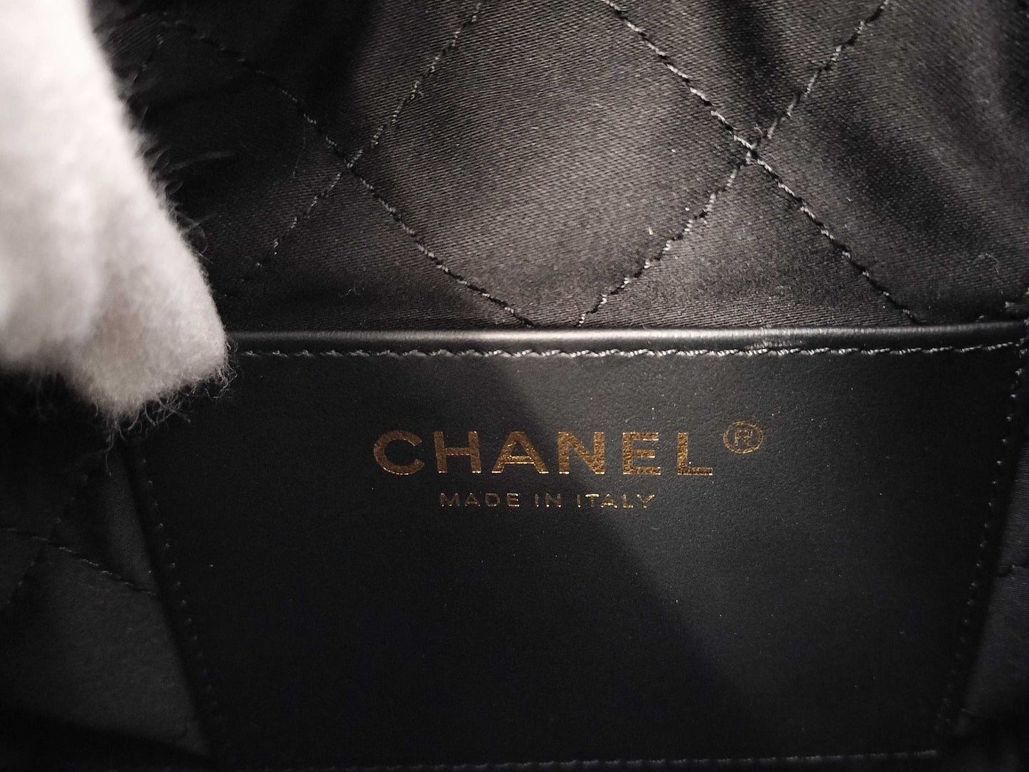 CHANEL Lamb Shiny Calfskin 22 Shoulder Bag, Unused