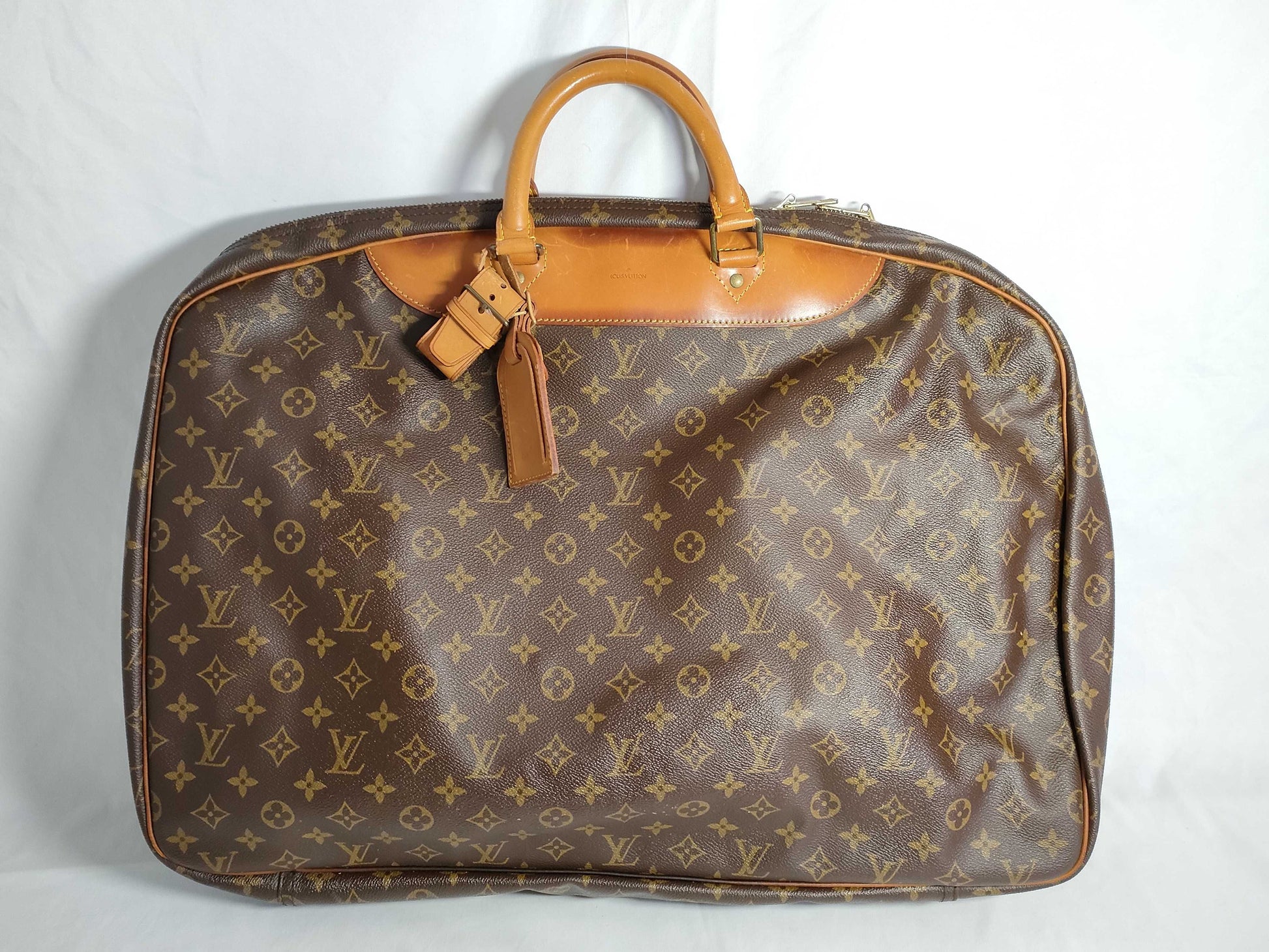 LOUIS VUITTON Monogram Alize de Poche Travel Bag Handbag