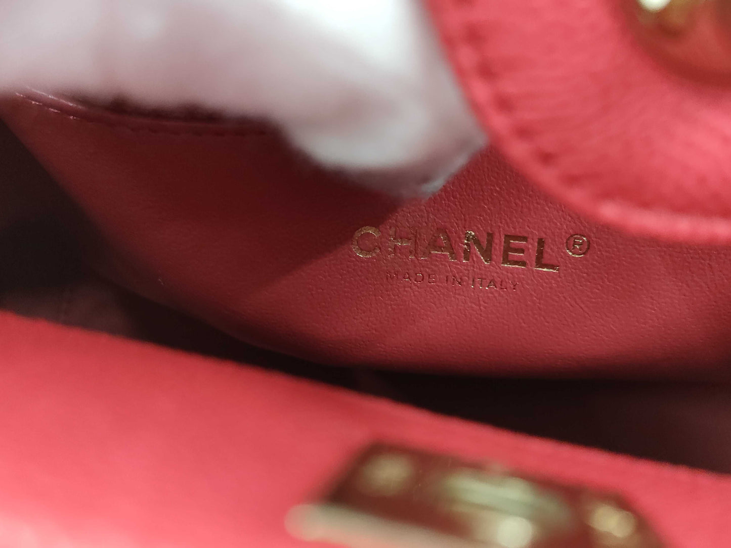 CHANEL CHANEL Business Affinity Red Caviar Leather Shoulder Bag with Gold Hardware