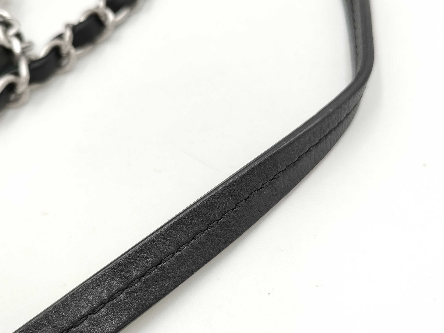 CHANEL CHANEL Chevron Chain Shoulder Bag in Calfskin with Silver Hardware