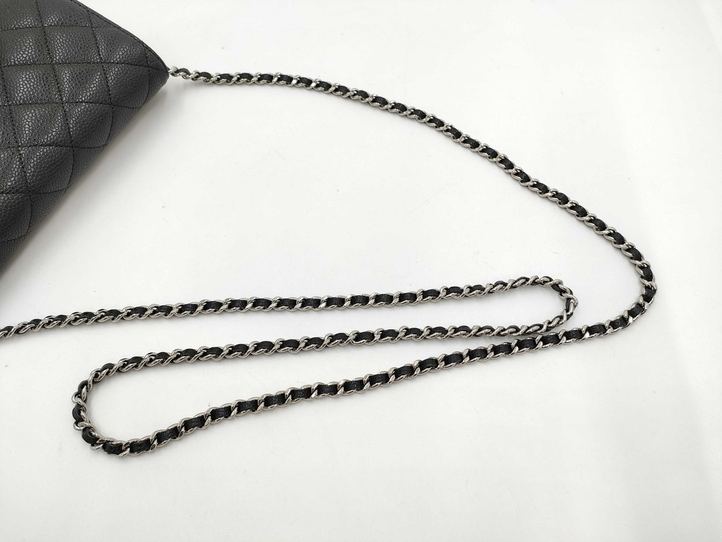 CHANEL Boy Chanel Caviar Skin Matelasse Chain Shoulder Bag No. 21