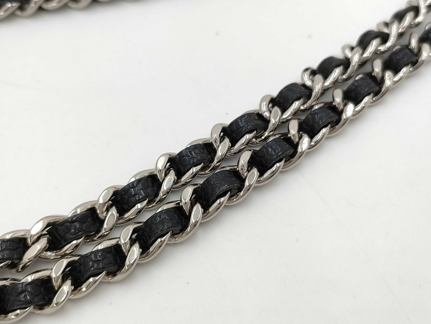 CHANEL Boy Chanel Caviar Skin Matelasse Chain Shoulder Bag No. 21