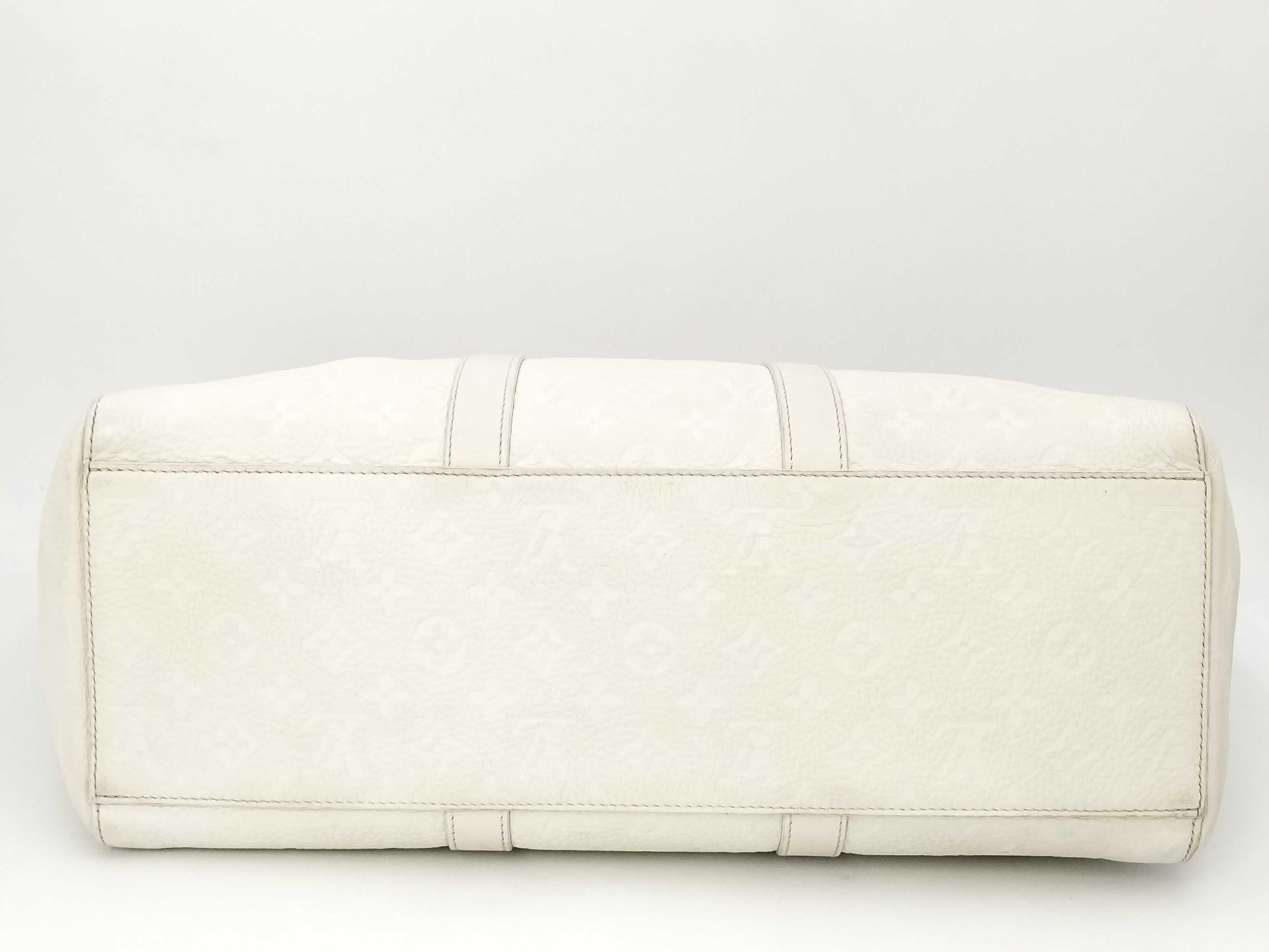 LOUIS VUITTON M24383 Sac Plat 24H Taurillon Bag