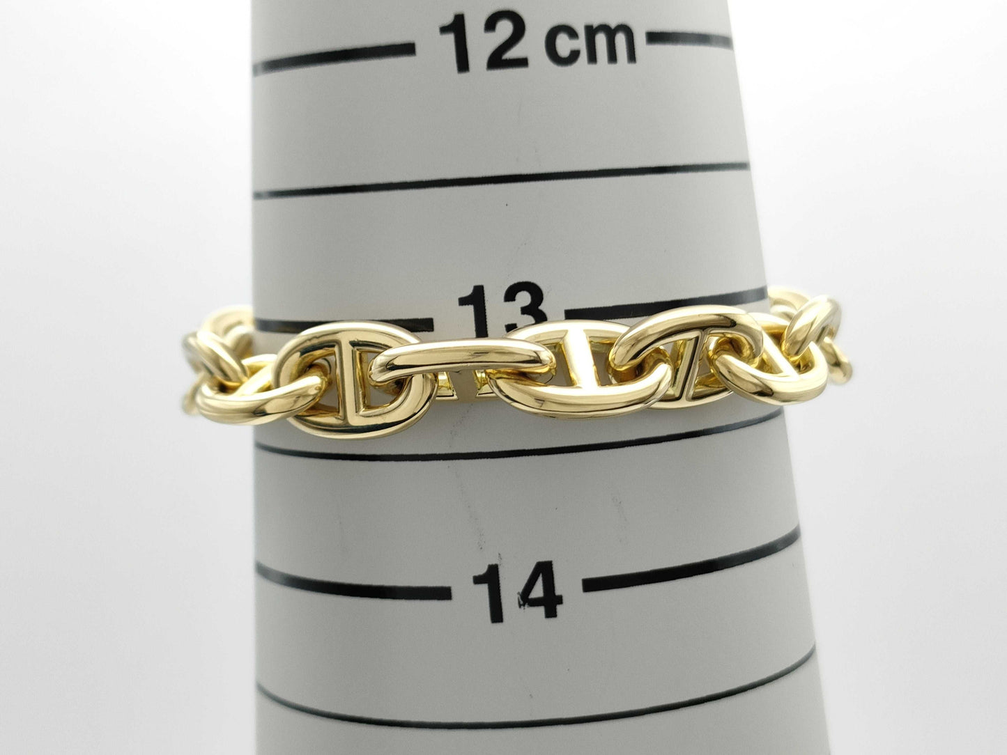 HERMES Chaine d'Ancre PM 16-link bracelet in YG Au750, 51.1g.