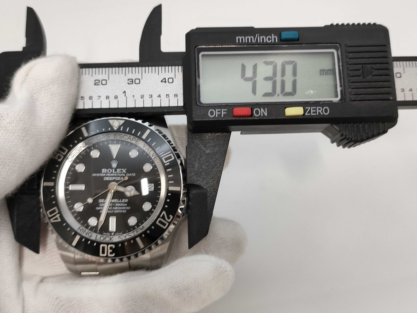 ROLEX ROLEX SS AT Sea-Dweller Deepsea 136660 215.1g Men's Watch