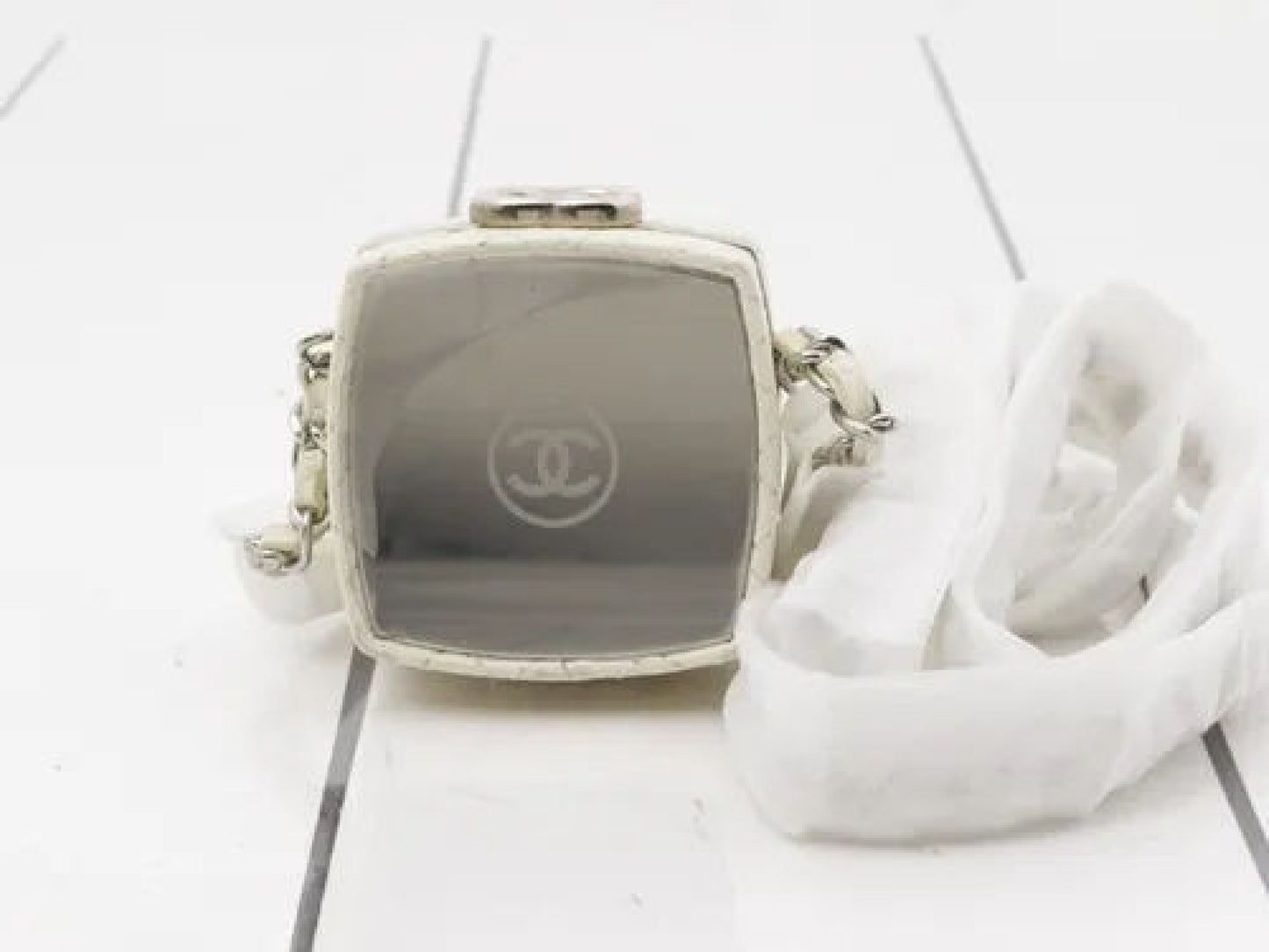 CHANEL White Patent Goatskin Makeup Box Clutch with Chain Shoulder Bag