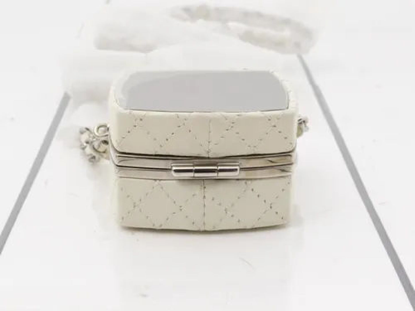 CHANEL White Patent Goatskin Makeup Box Clutch with Chain Shoulder Bag