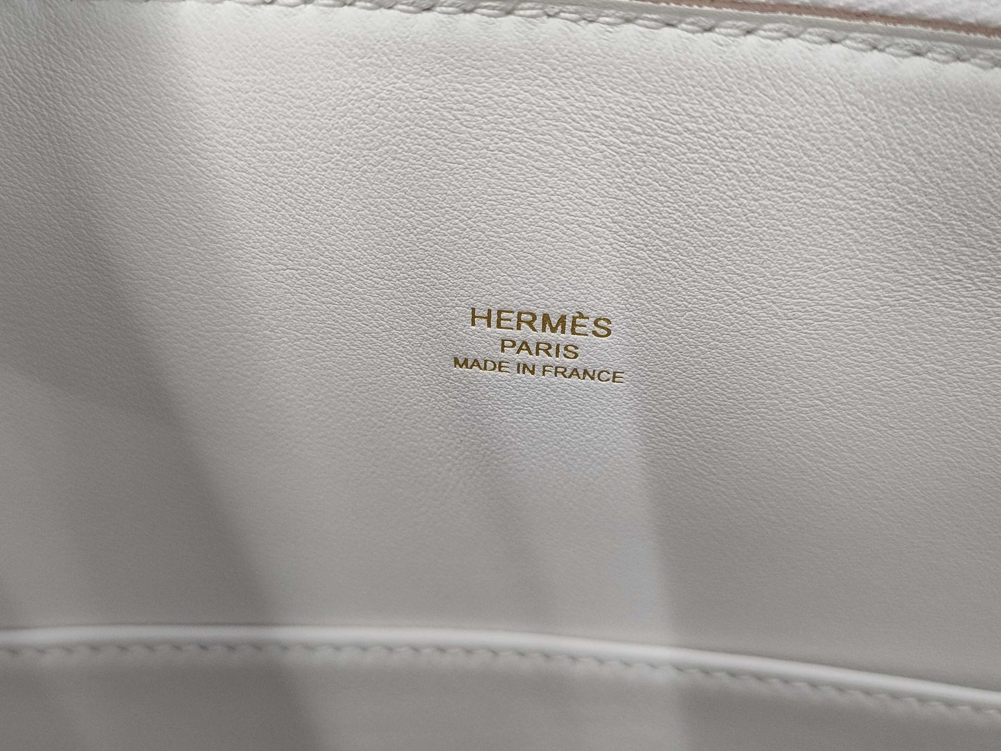 HERMES Bolide 1923 30 B Stamped Epsom Leather 2-Way Bag with New Gris Pearl and Gold Hardware. Suitcase.