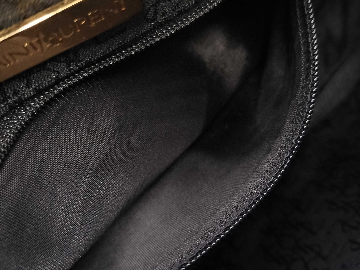 (10460_0116) Yves Saint Laurent Leather Shoulder Bag
