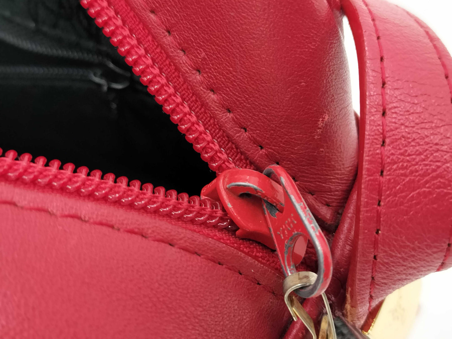 (10460_0116) Yves Saint Laurent Leather Shoulder Bag