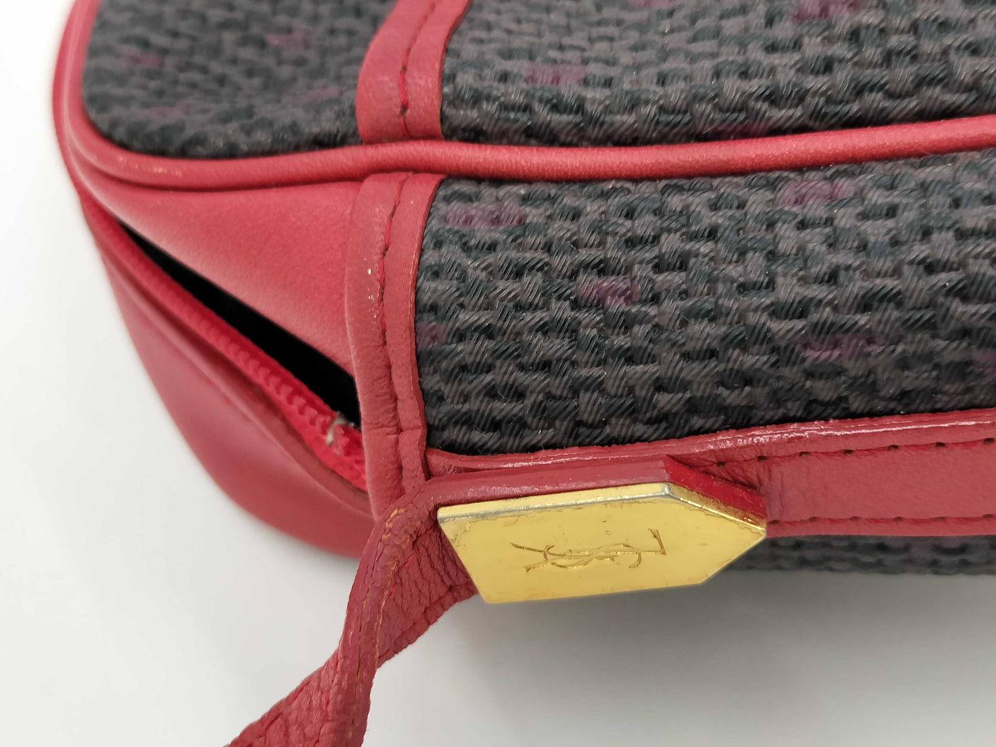 (10460_0116) Yves Saint Laurent Leather Shoulder Bag