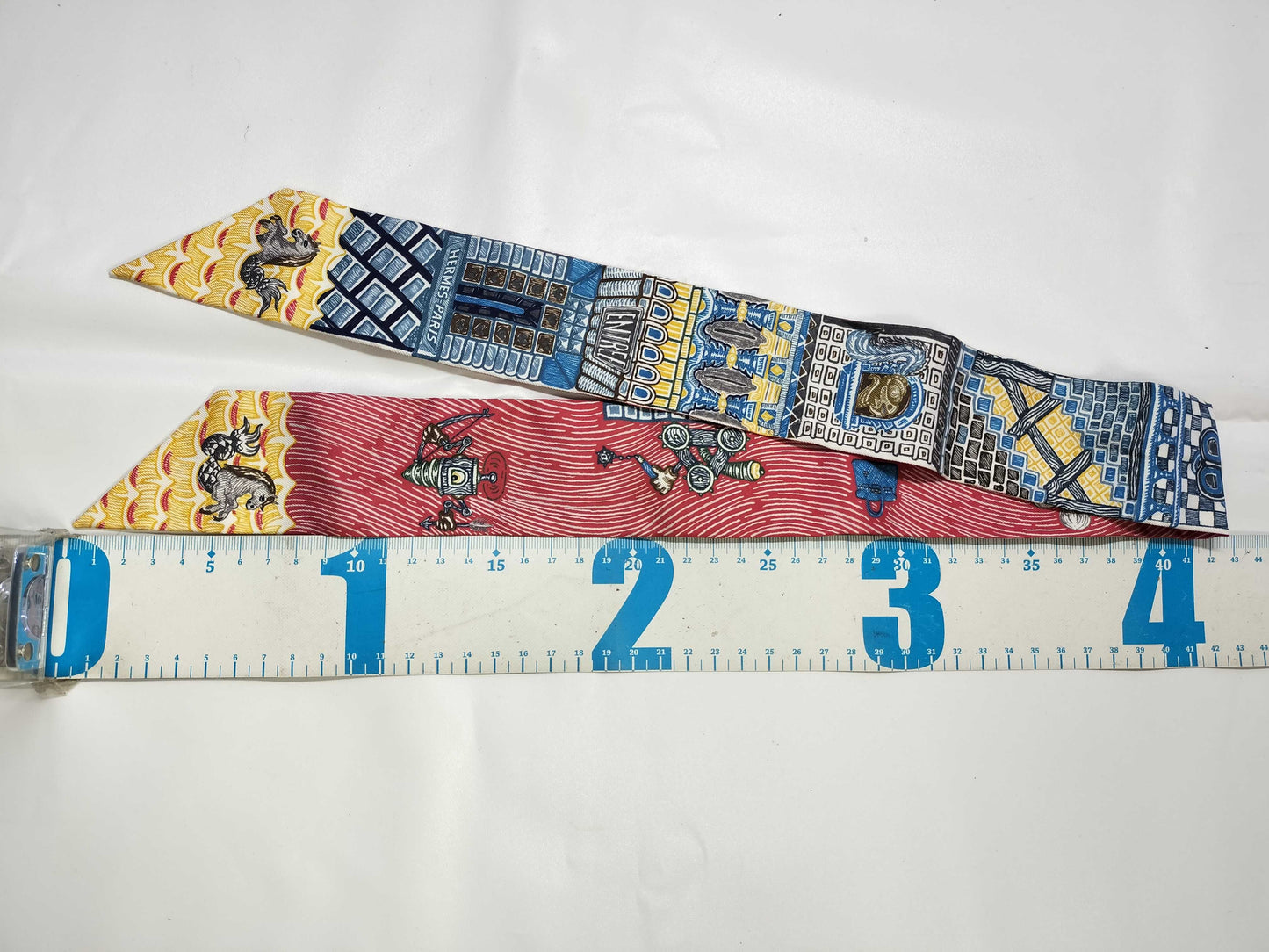 (10462_0096) HERMES Twiley Hermes Twely Super Silk Quest Super Silk Quest Blue x Beige Dress x Brown Scarf
