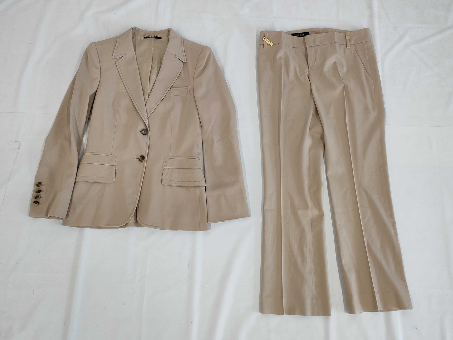 (10462_0169) GUCCI Gucci Suit Set Up Size 38-40 Other Apparel