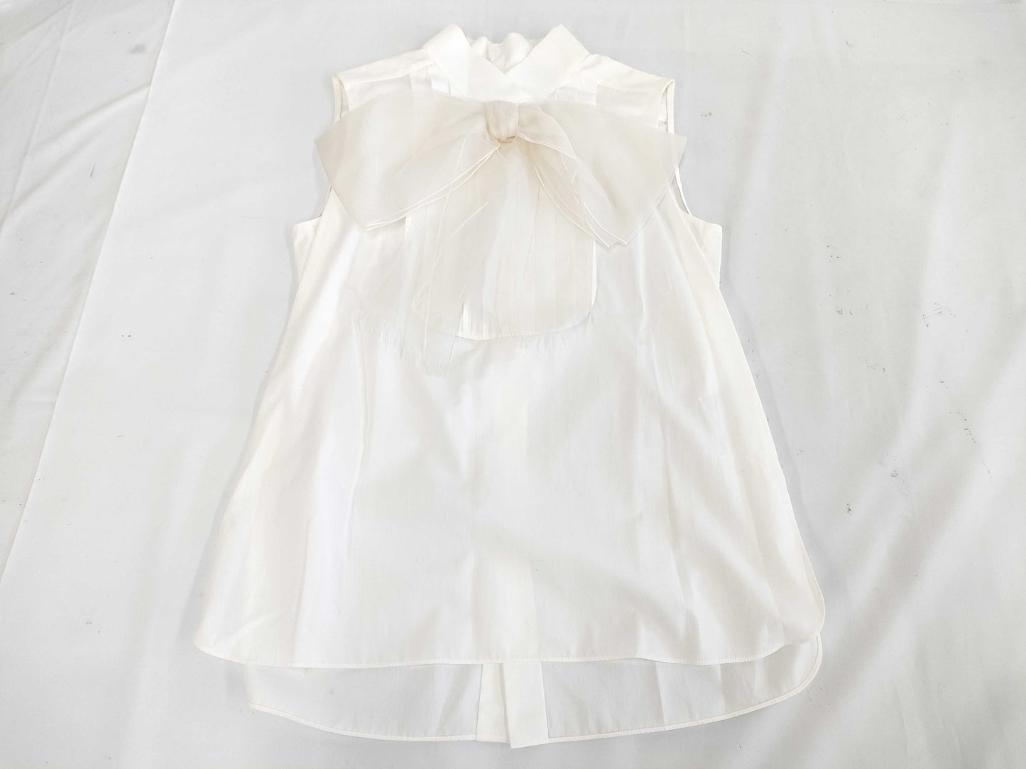 (10462_0115) CHANEL CHANEL White Sleeveless Tops Blouse Size 38 Tops