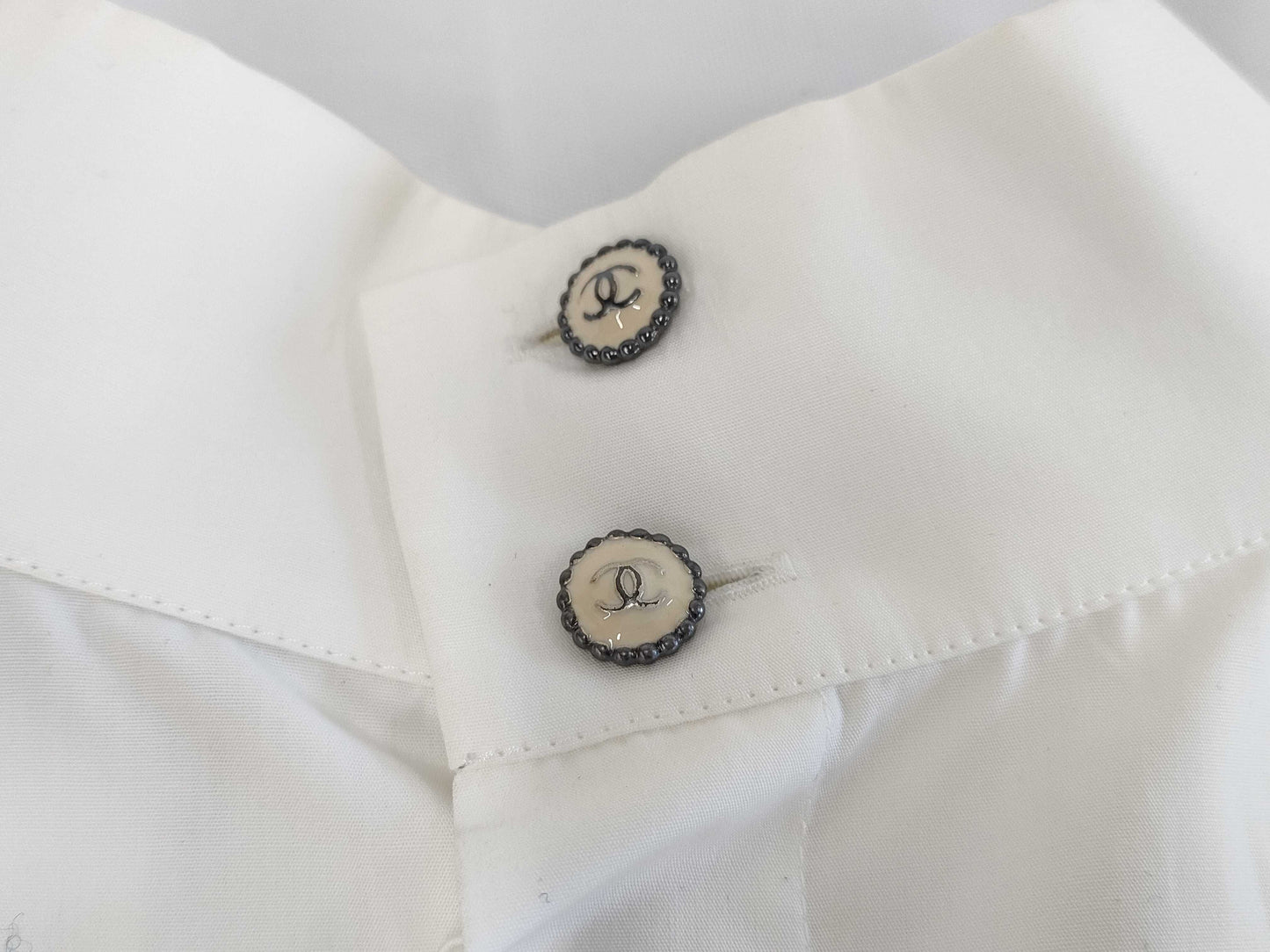 (10462_0115) CHANEL CHANEL White Sleeveless Tops Blouse Size 38 Tops