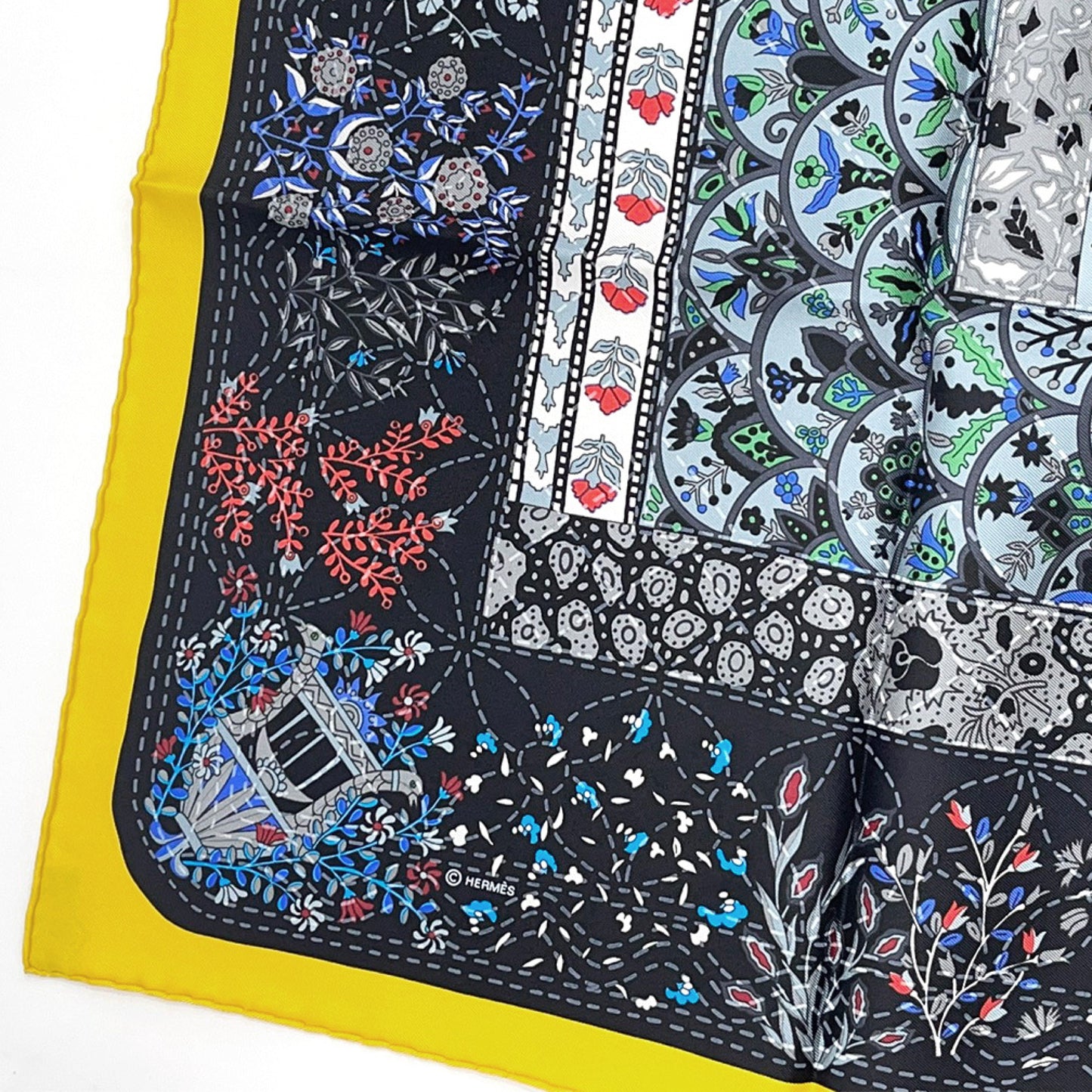 (10462_0046) HERMES Hermes Scarf HERMES Sordo Carlet Twill Silk 100% 90CMS PIQUE FLEURI DE PROVENCE Floral Botanical Black Yellow Scarf